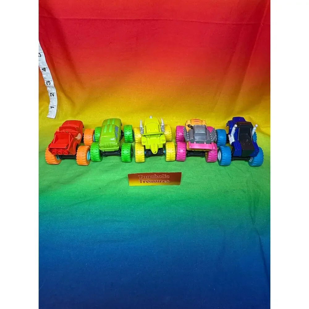 Blaze and the Monster Machines Neon Wheels Trucks